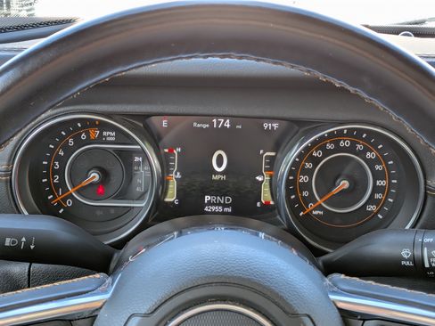 Used 2021 Jeep Gladiator Overland AWD/4WD image 25