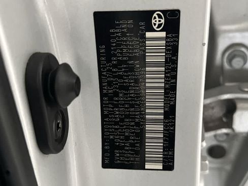 Used 2025 Toyota Corolla SE FWD image 28