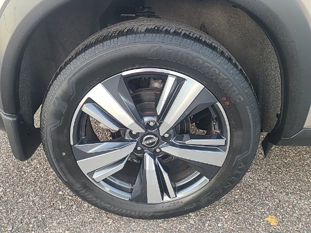 Certified 2023 Nissan Rogue Platinum AWD/4WD image 32