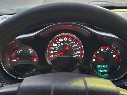 Used 2014 Dodge Avenger SE image 15