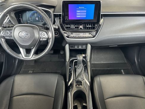 Used 2023 Toyota Corolla Cross XLE w/ Convenience Package AWD/4WD image 12