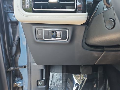 Used 2025 Lincoln Aviator Reserve w/ Equipment Group 201A AWD/4WD image 19