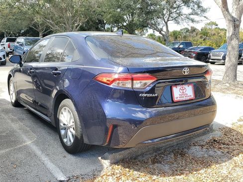 Used 2021 Toyota Corolla LE w/ LE Convenience Package image 4