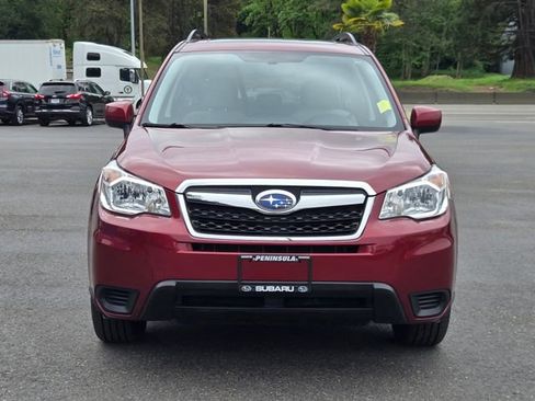 Used 2014 Subaru Forester 2.5i Premium w/ All-Weather Package AWD/4WD image 4