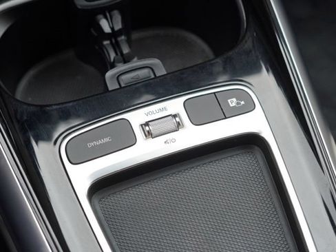 Used 2025 Mercedes-Benz GLA 250 4MATIC image 29