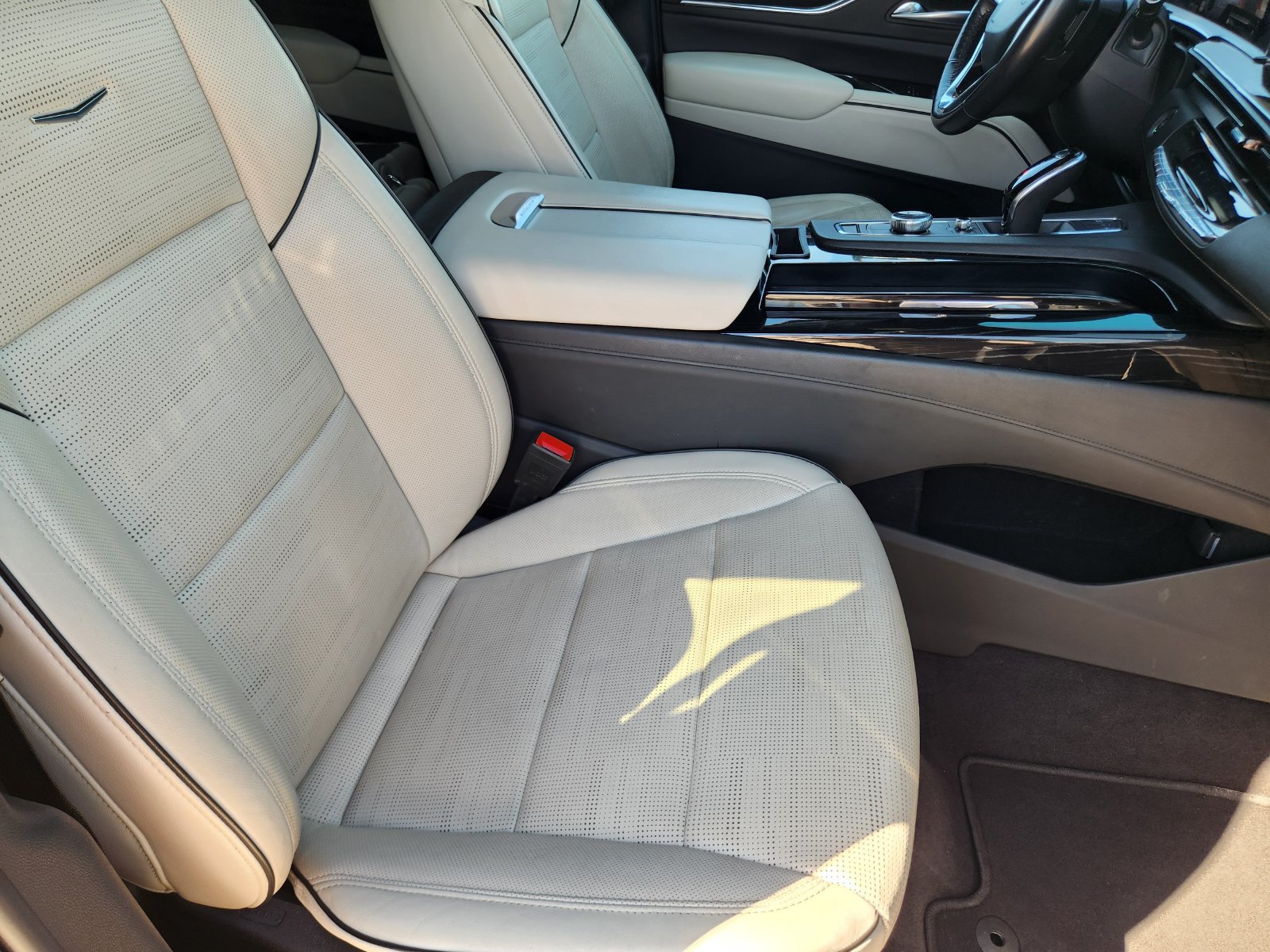 Used 2024 Cadillac Escalade ESV Sport RWD image 14