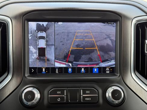 Used 2022 GMC Sierra 2500 AT4 w/ AT4 Preferred Package AWD/4WD image 25