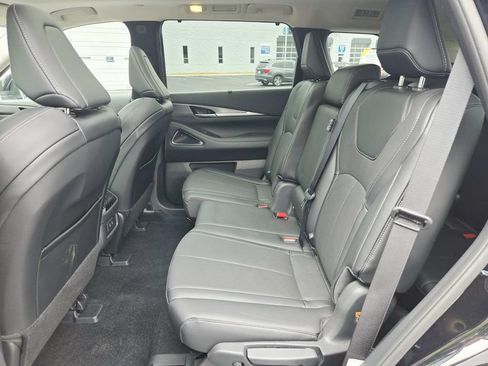 Used 2026 INFINITI QX60 Luxe w/ Cargo Package FWD image 13
