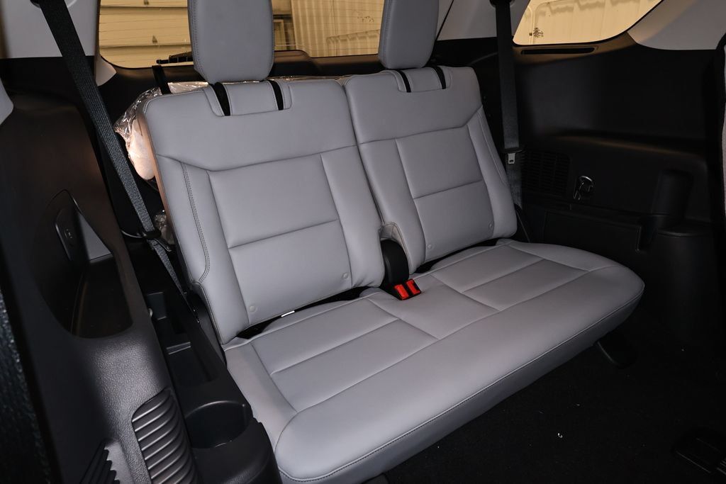 New 2026 Ford Explorer Active w/ Active Comfort Package AWD/4WD image 18