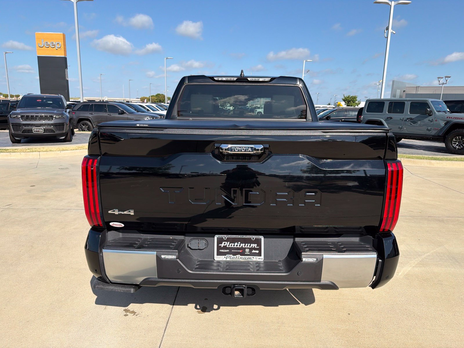 Used 2024 Toyota Tundra Limited w/ Power Package AWD/4WD image 4