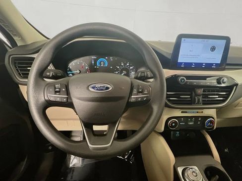 Used 2021 Ford Escape SE FWD image 12