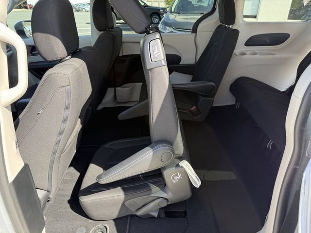 Used 2023 Chrysler Voyager LX FWD image 12