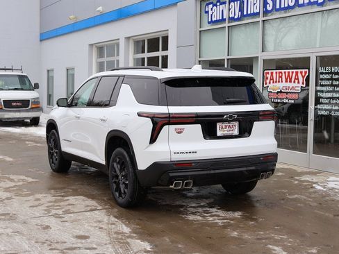 New 2026 Chevrolet Traverse LT w/ Midnight/Sport Edition image 8