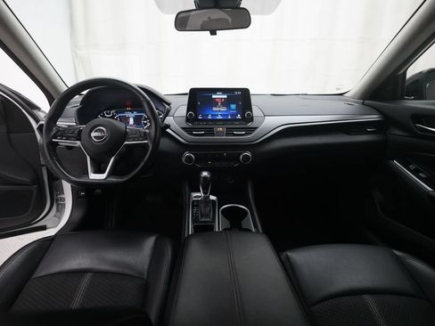 Used 2024 Nissan Altima 2.5 SR FWD image 5