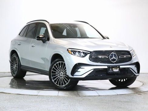 Used 2025 Mercedes-Benz GLC 350e 4MATIC w/ AMG Line image 1