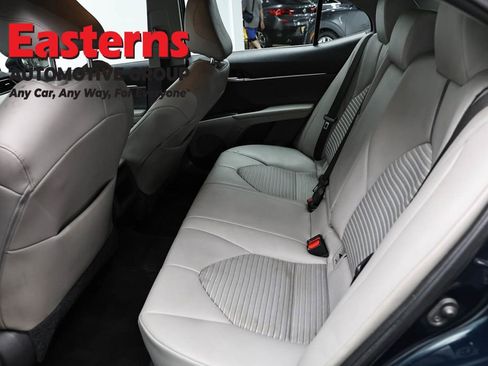 Used 2021 Toyota Camry SE FWD image 21