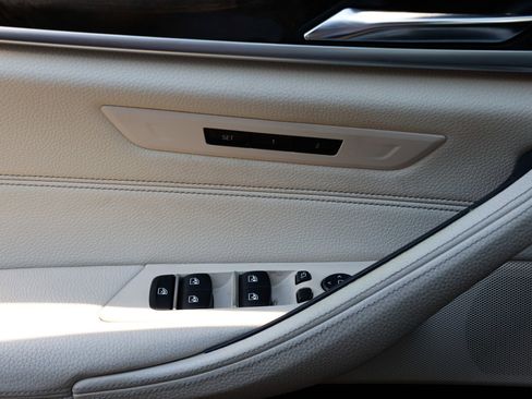 Used 2017 BMW 540i image 47