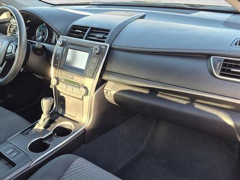Used 2016 Toyota Camry LE FWD image 18