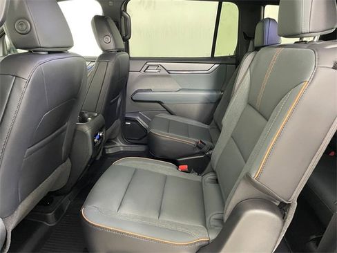 New 2026 GMC Acadia AT4 w/ Luxury Package image 11