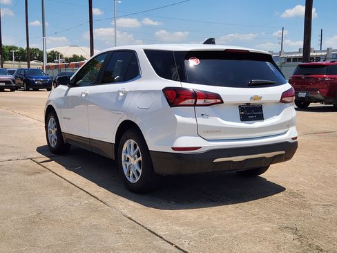 Certified 2024 Chevrolet Equinox LT FWD image 8