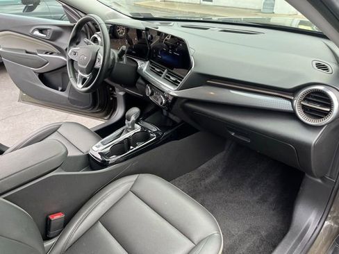 Used 2024 Chevrolet Trax ACTIV w/ Driver Confidence Package image 19