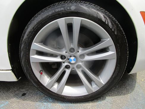 Used 2015 BMW 428i xDrive Convertible image 12