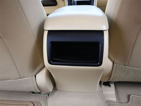 Used 2015 Toyota Camry LE image 29