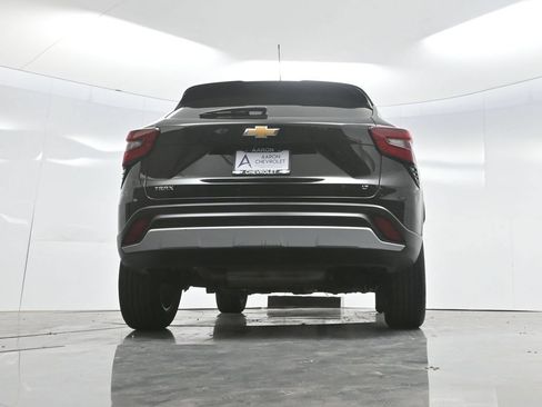 Used 2025 Chevrolet Trax LT FWD image 63