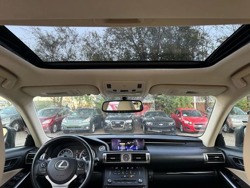 Used 2016 Lexus IS 200t image 24