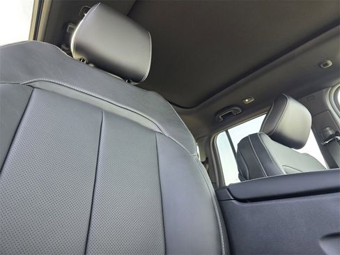 New 2026 Jeep Grand Cherokee Limited image 14