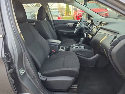 Used 2021 Nissan Rogue Sport S image 10