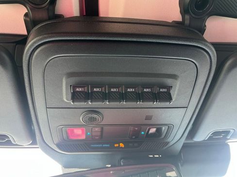 Used 2025 Ford Bronco Badlands AWD/4WD image 37