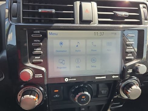 Used 2020 Toyota 4Runner TRD Off-Road Premium AWD/4WD image 39