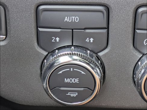 Used 2023 GMC Sierra 1500 SLT w/ SLT Convenience Package AWD/4WD image 27