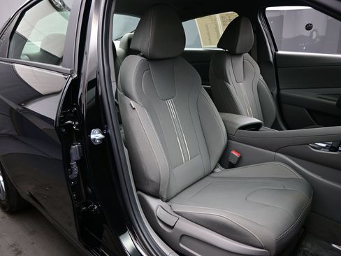 Certified 2026 Hyundai Elantra Hybrid FWD image 13