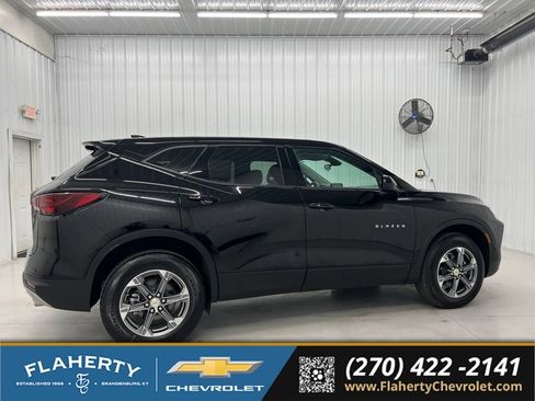 Used 2026 Chevrolet Blazer LT FWD image 2
