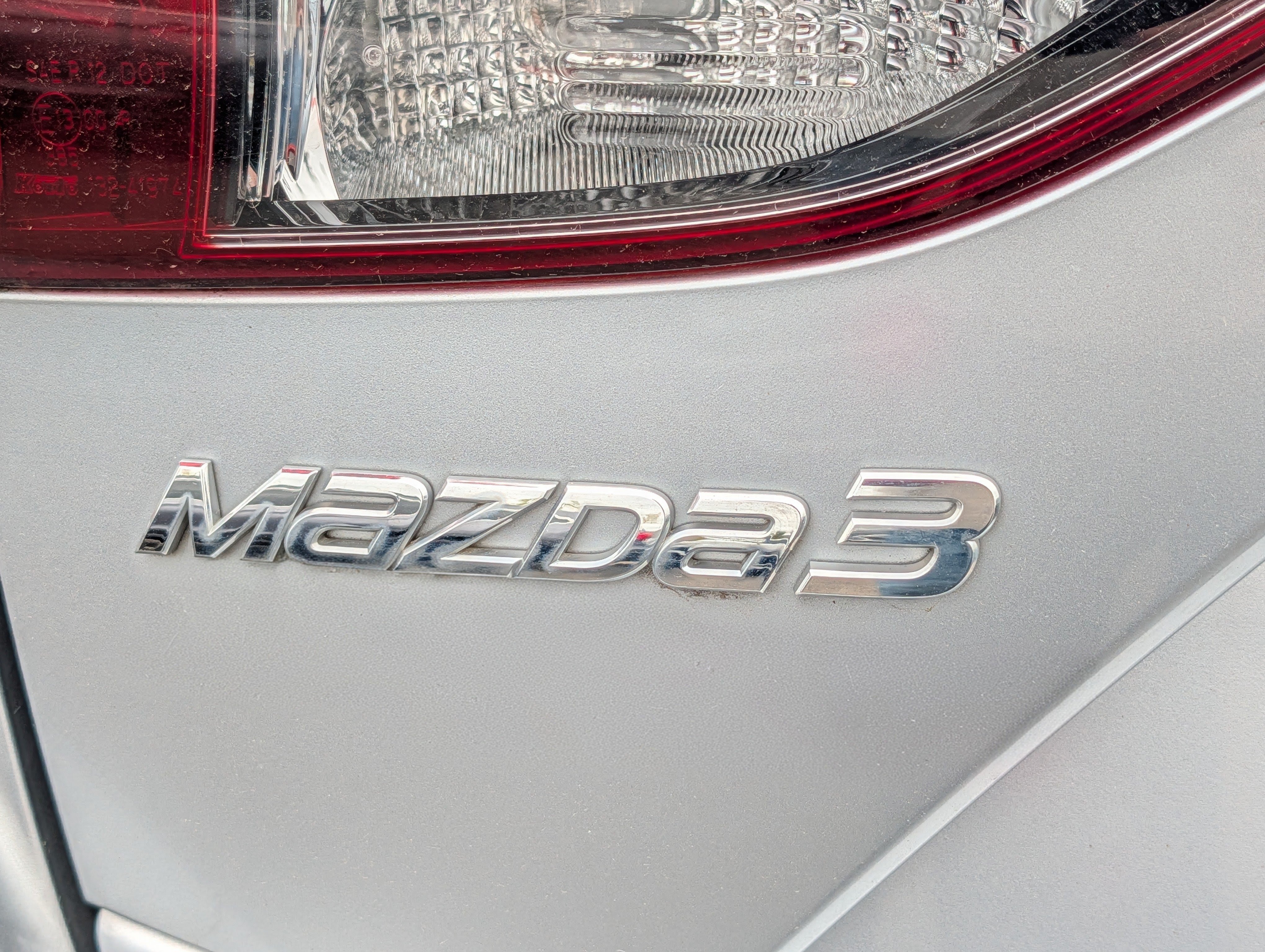 Used 2017 MAZDA MAZDA3 Sport FWD image 5