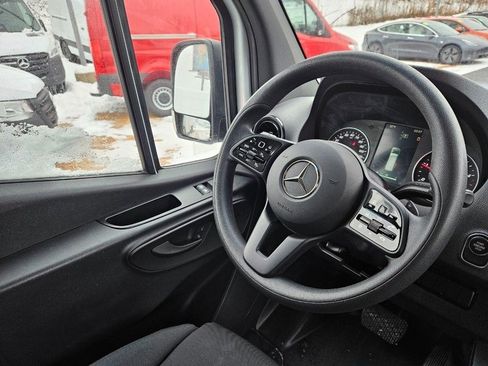 Used 2024 Mercedes-Benz Sprinter 2500 image 12