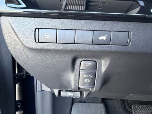 Certified 2025 Nissan Murano SV image 21