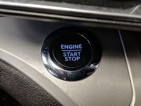 Used 2023 Ford Explorer XLT w/ Equipment Group 202A image 27