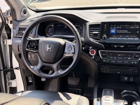 Used 2019 Honda Pilot Touring image 15