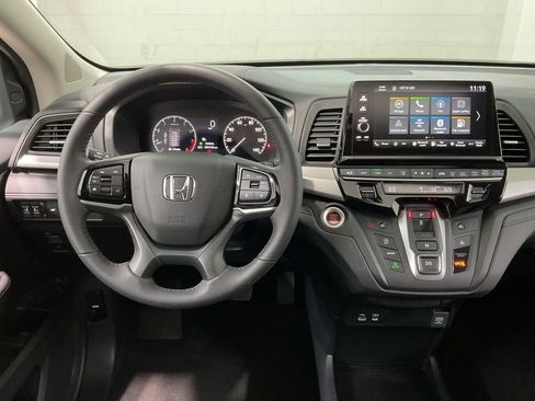 Certified 2026 Honda Odyssey EX-L image 9