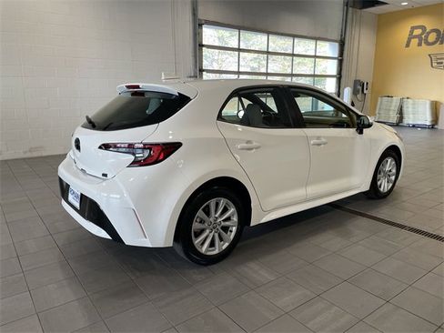 Used 2023 Toyota Corolla SE image 5