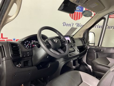Used 2025 RAM ProMaster 2500 w/ Convenience Group FWD image 13