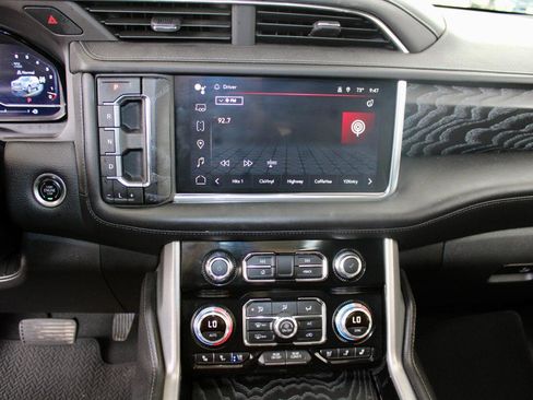 Used 2024 GMC Yukon Denali image 26