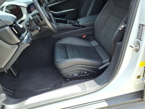 Used 2024 Porsche Panamera RWD image 16