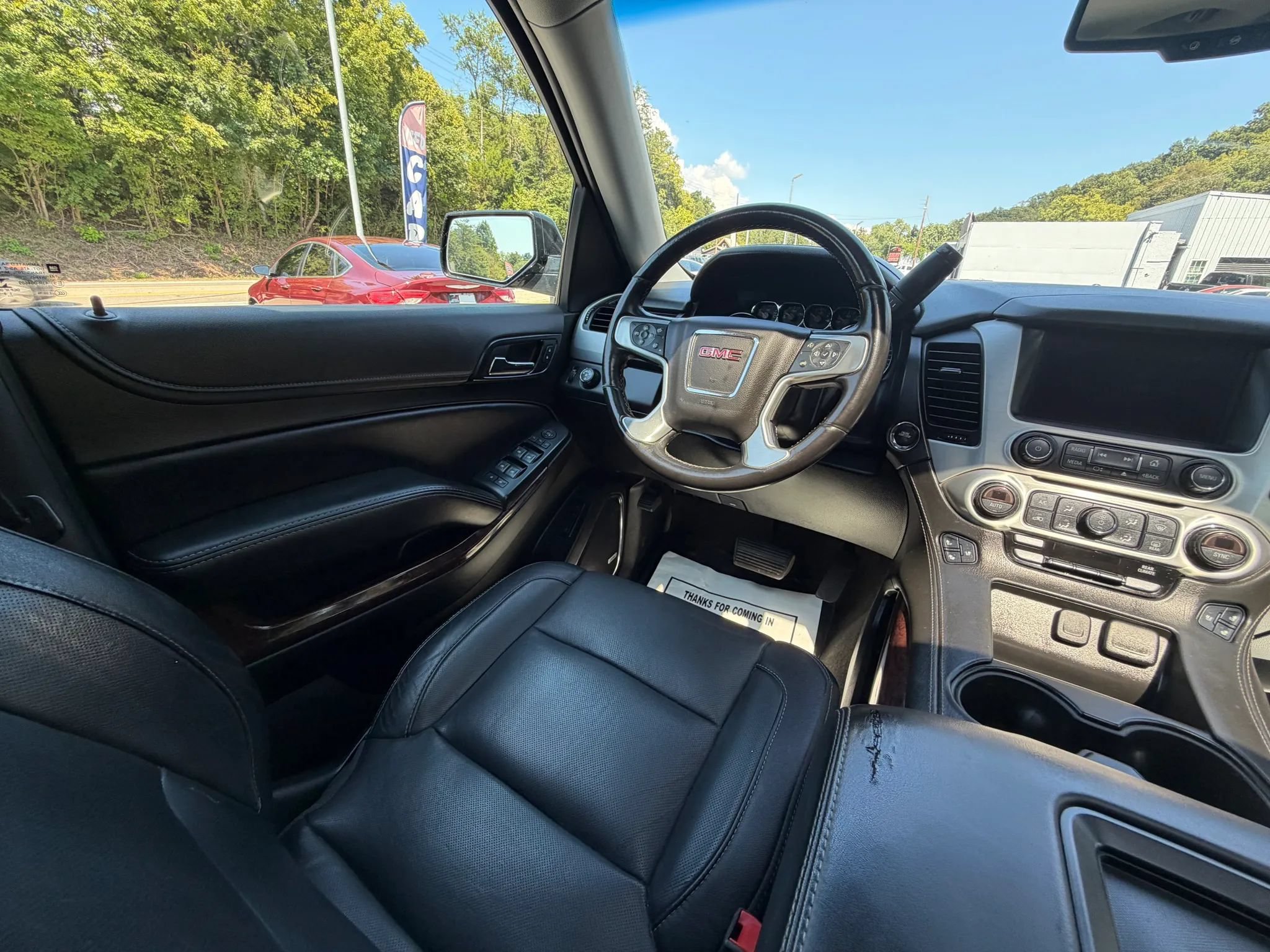 Used 2020 GMC Yukon XL SLT AWD/4WD image 30