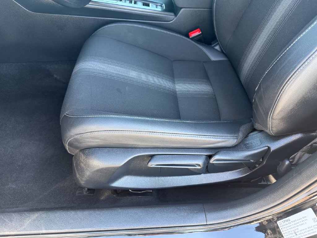 Used 2023 Honda Civic Sport image 11