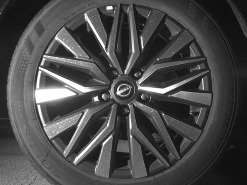 Used 2025 Nissan Altima 2.5 SV image 15