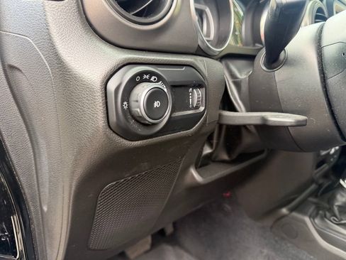Used 2023 Jeep Wrangler Unlimited Sport AWD/4WD image 20